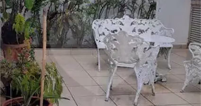 Casa com 3 quartos à venda na Rua Doutor Valentino Sola, 13, Jardim da Glória, São Paulo