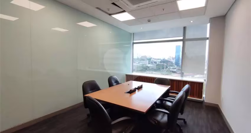 Casa comercial para alugar na Avenida das Nações Unidas, 14261, Vila Gertrudes, São Paulo