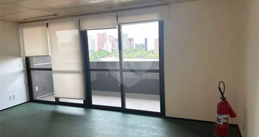 Sala comercial para alugar na Rua Henri Dunant, 873, Santo Amaro, São Paulo