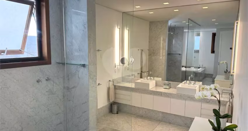 Casa em condomínio fechado com 4 quartos à venda na Rua Flor de Amarilis, 50, Jardim Camargo Novo, São Paulo