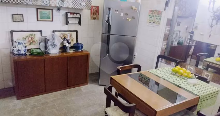 Casa com 4 quartos à venda na Rua Maria Lopes, 350, Vila Rosa, São Paulo