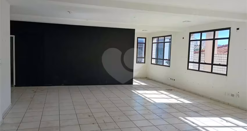 Apartamento para alugar na Avenida Água Fria, 754, Água Fria, São Paulo