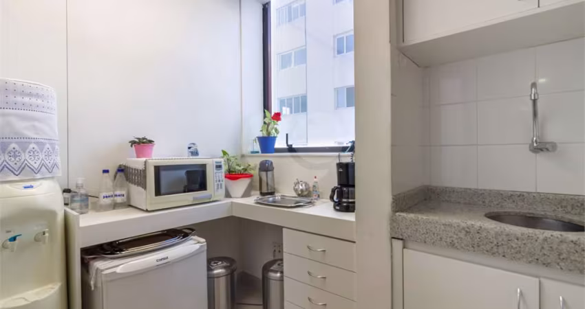 Casa comercial para alugar na Rua Caçapava, 49, Jardim Paulista, São Paulo