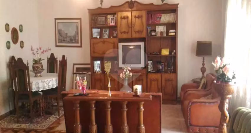 Casa com 4 quartos à venda na Rua Jaboticabal, 560, Vila Bertioga, São Paulo
