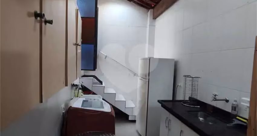 Casa com 2 quartos à venda na Rua Frei Orlando, 152, Vila Santa Isabel, São Paulo