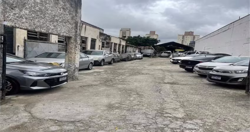 Terreno à venda na Avenida Conselheiro Carrão, 1057, Vila Carrão, São Paulo