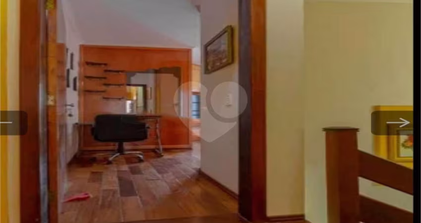 Casa com 3 quartos à venda na Rua Caraguataí, 243, Vila Pinheirinho, Santo André