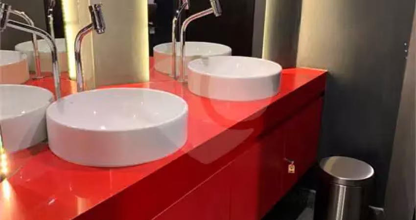 Sala comercial à venda na Rua Funchal, 203, Vila Olímpia, São Paulo