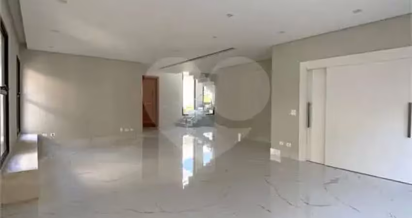 Casa em condomínio fechado com 4 quartos para alugar na Avenida Honório Alvares Penteado, 1100, Tamboré, Santana de Parnaíba