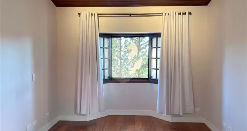 Casa em condomínio fechado com 4 quartos à venda na Alameda das Piúnas, 75, Morada dos Pinheiros (Aldeia da Serra), Santana de Parnaíba
