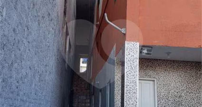 Casa com 5 quartos à venda na Rua Santa Lídia, 161, Vila Silviânia, Carapicuíba