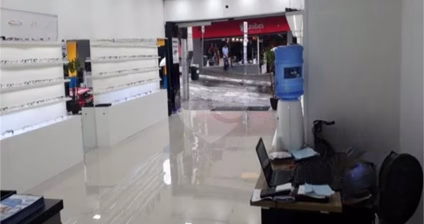 Ponto comercial para alugar na Rua Dronsfield, 171, Lapa, São Paulo