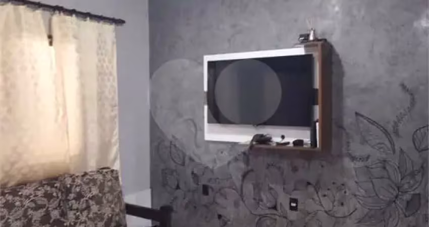 Casa com 3 quartos à venda na Rua Tomás Pereira Valente, 120, Jardim Teresa, São Paulo
