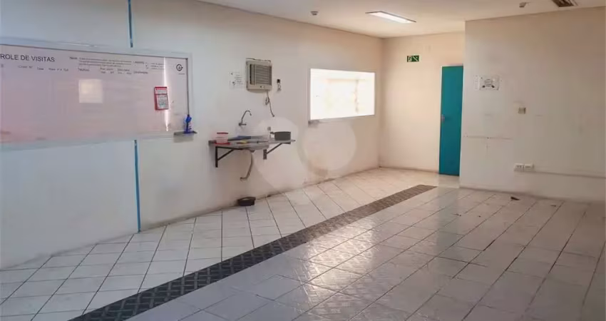 Barracão / Galpão / Depósito à venda na Rua Antônio Le Voci, 153, Terceira Divisão de Interlagos, São Paulo