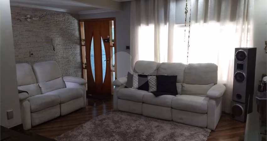 Casa com 2 quartos à venda na Rua das Jabuticabeiras, 262, Taboão, Diadema
