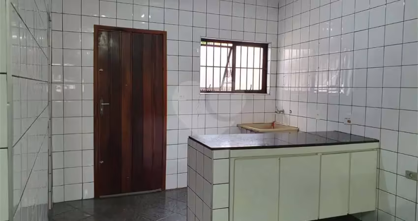Casa com 4 quartos à venda na Rua Ibicarai, 5, Parque Vitória, São Paulo