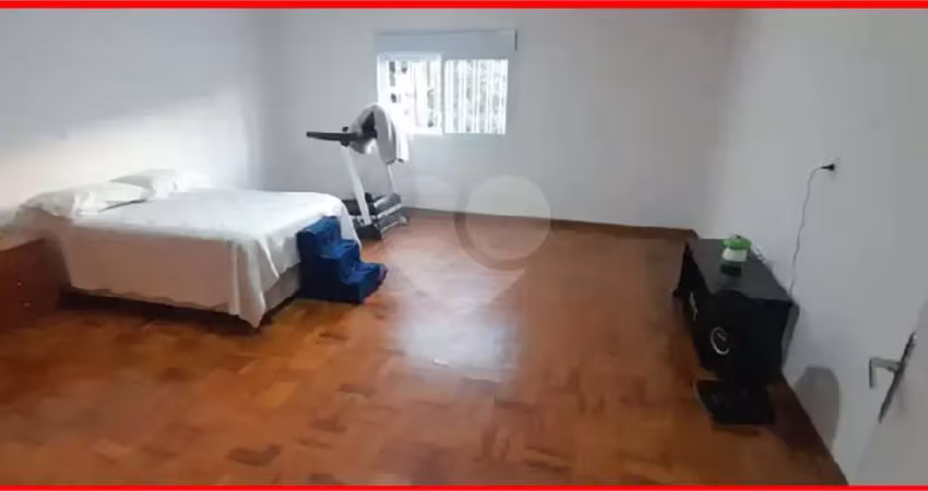 Casa com 3 quartos à venda na Rua Brigadeiro Henrique Fontenelle, 1198, Parque São Domingos, São Paulo