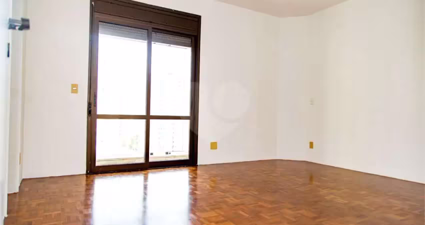 Apartamento com 3 quartos à venda na Rua Gaivota, 615, Moema, São Paulo