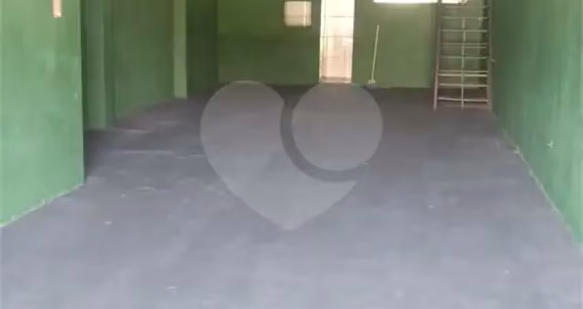 Barracão / Galpão / Depósito à venda na Avenida Santa Catarina, 76, Vila Santa Cecília, Mauá