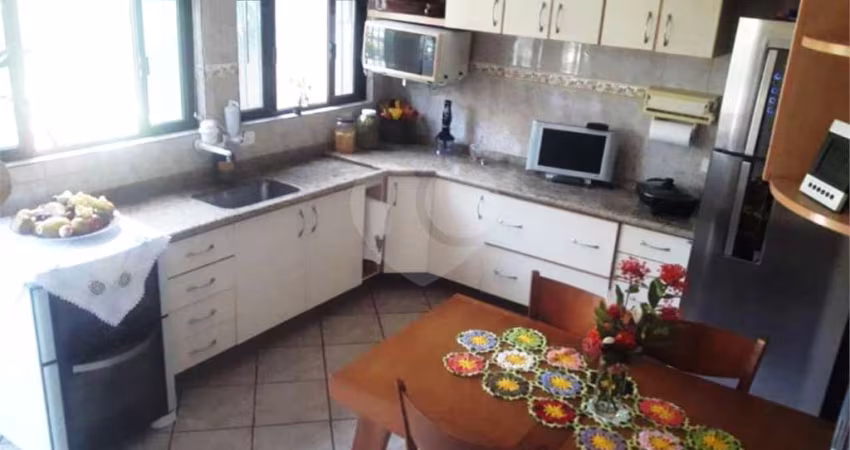 Casa com 3 quartos à venda na Rua Reinaldo Silveira Pimenta, 26, Conjunto Habitacional Jova Rural, São Paulo