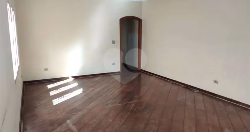 Casa com 3 quartos à venda na Rua Pirajuia, 57, Jaguaré, São Paulo