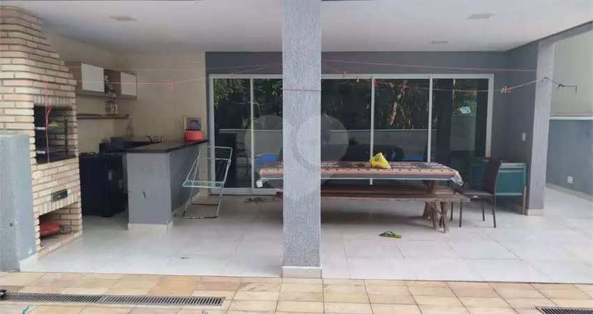 Casa em condomínio fechado com 2 quartos à venda na Rua Helioconias, 81, Chácara Roselândia, Cotia
