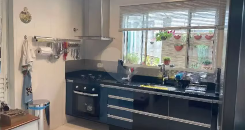 Casa em condomínio fechado com 2 quartos à venda na Estrada Municipal Walter Steurer, 589, Chácara Pavoeiro, Cotia