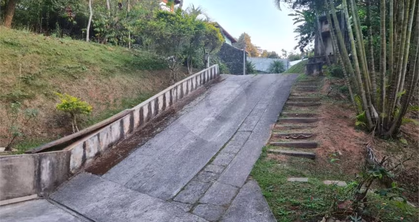 Casa em condomínio fechado com 4 quartos à venda na Rua Adoniram Barbosa, 337, Colinas de São Fernando, Cotia