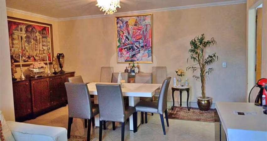 Apartamento com 3 quartos para alugar na Rua Pedroso Alvarenga, 220, Itaim Bibi, São Paulo