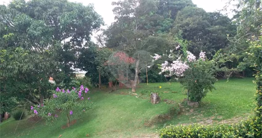 Chácara / sítio com 4 quartos à venda na Rua Aureliano Henrique Brotto, 100, Jardim Arujá, Arujá