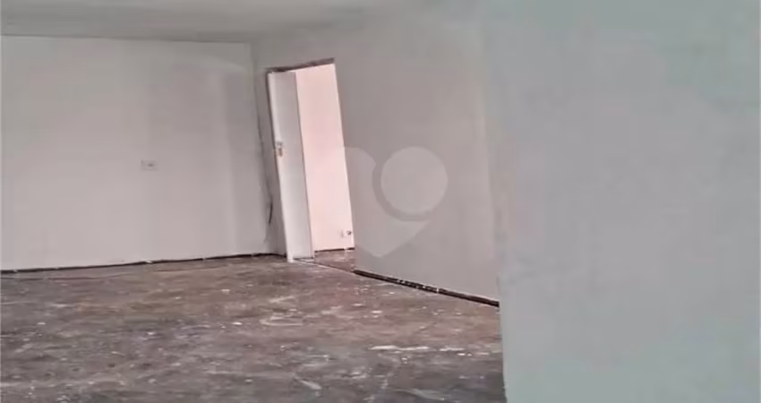 Casa com 4 quartos à venda na Rua Estampa Esportiva, 530, Americanópolis, São Paulo