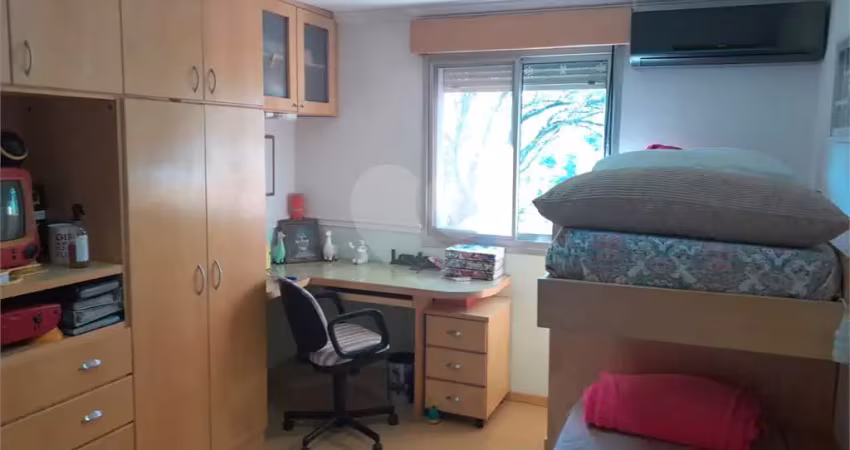 Casa em condomínio fechado com 3 quartos à venda na Estrada Arlindo Moraes Costa, 5500, Capuava, Embu das Artes
