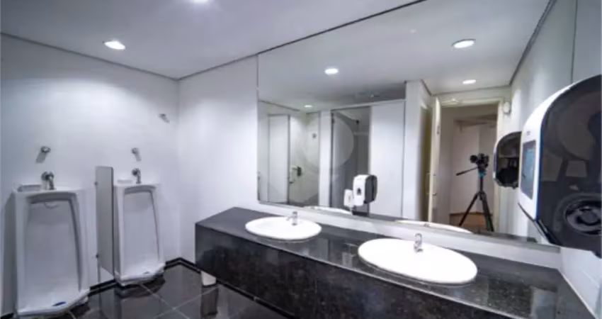 Sala comercial para alugar na Avenida Maria Coelho Aguiar, 215, Jardim São Luís, São Paulo