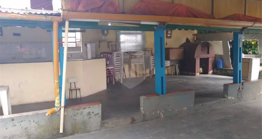 Chácara / sítio com 4 quartos à venda na Rua José de Alencar, 37, Vila Maria Augusta, Itaquaquecetuba