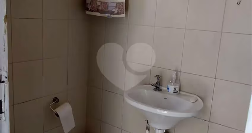 Casa com 3 quartos à venda na Rua Camatiá, 79, Vila Romana, São Paulo