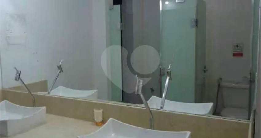 Casa comercial para alugar na Rua Cenno Sbrighi, 170, Água Branca, São Paulo