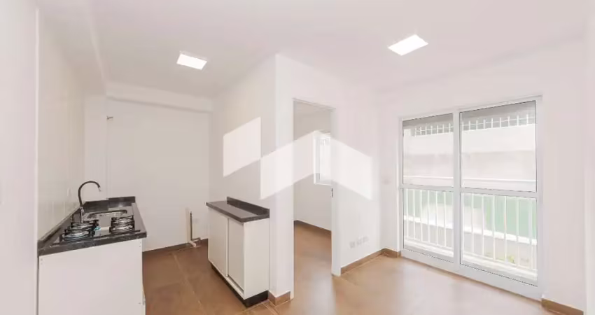 Apartamento com 34 m², 2 quartos sendo 0 suíte para alugar no bairro capão raso.