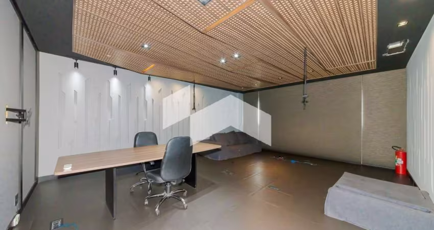 SALA COMERCIAL DE ALTO PADRÃO PARA LOCAÇÃO