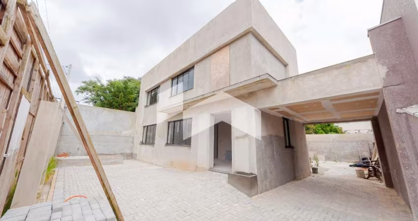 Comercial com 220 m² e 10 salas e 4 vagas de garagem,  para alugar no bairro Mercês.