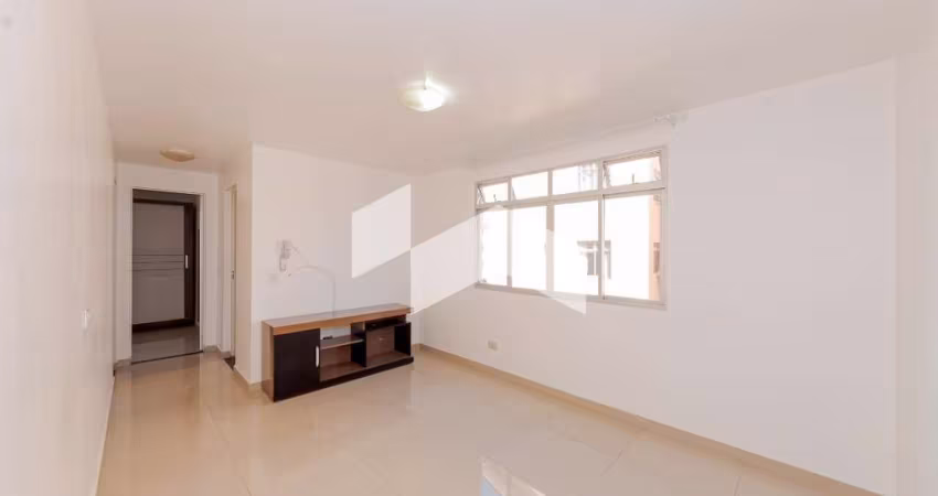 Apartamento com 45 m², 2 quartos para alugar no bairro Cidade Industrial.