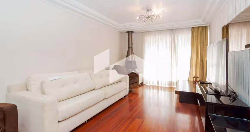 Apartamento com 167 m², 3 quartos sendo 3 suítes para alugar no bairro Água Verde.