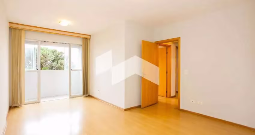 Apartamento com 77 m², 3 quartos sendo 1 suíte para alugar no bairro cristo rei.