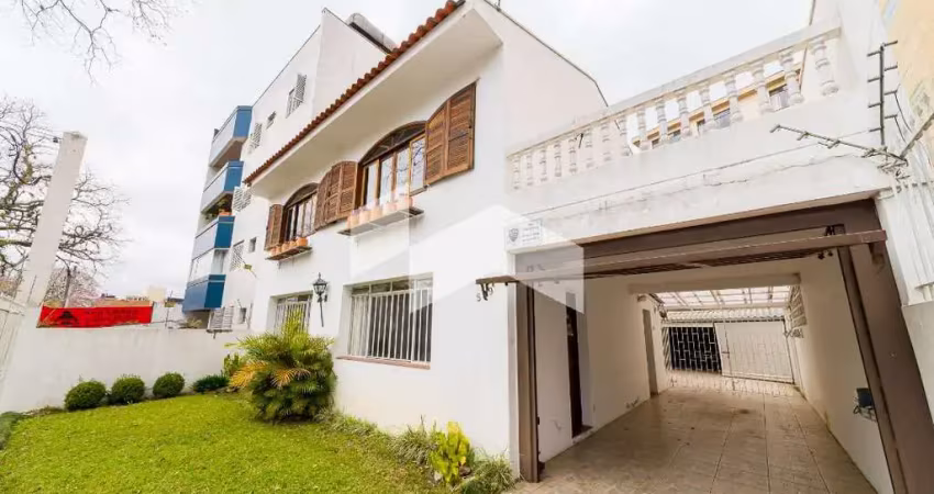 Comercial com 304.58 m²,  para alugar no bairro água verde.