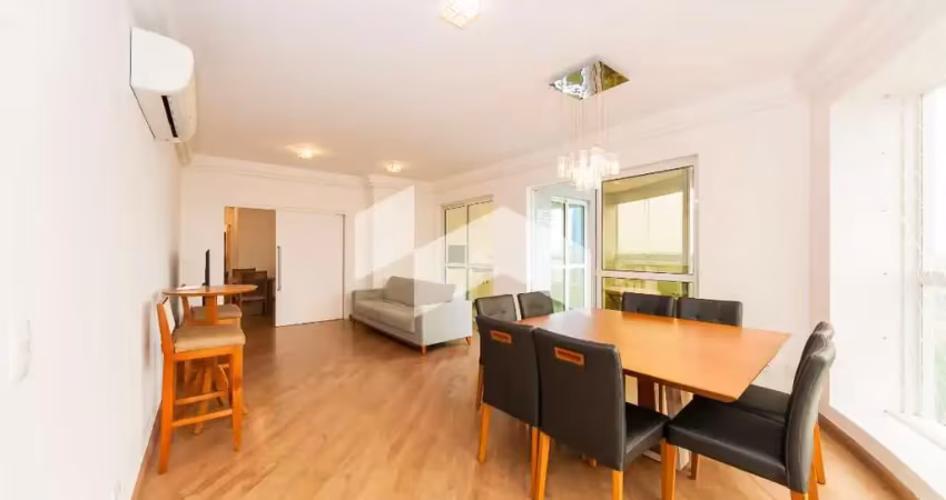 Apartamento com 189 m², 4 quartos sendo 3 suítes para alugar no bairro ecoville.