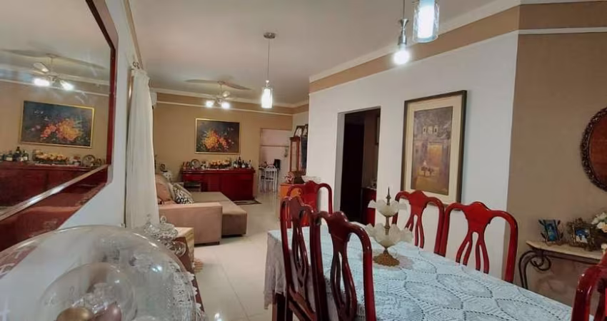 Casa a Venda em Piratininga - SP