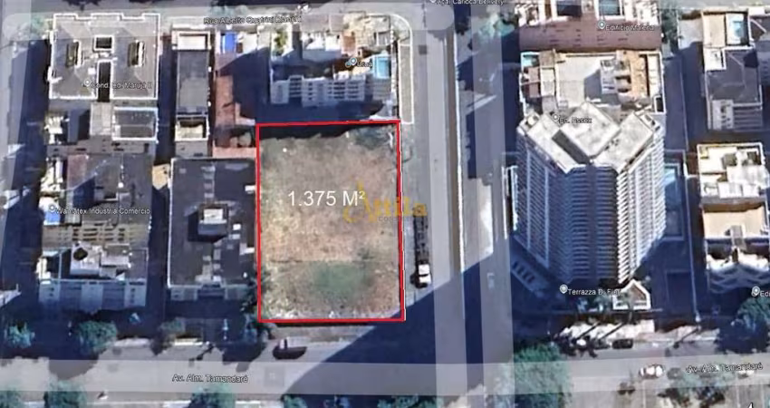Terreno 1375m² - de esquina, na Enseada