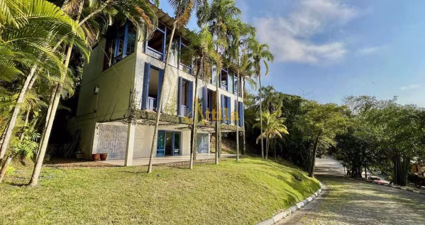 Residência de Luxo com Vista para o Mar na Península em Guarujá