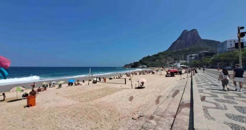Apartamento Garden no Leblon, 3 Quartos, 1 Suíte, 150 m², Rua General Venâncio Flores