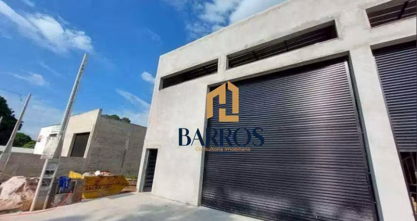 Galpão disponível para alugar, localizado no bairro Dois Córregos, em Piracicaba/SP.