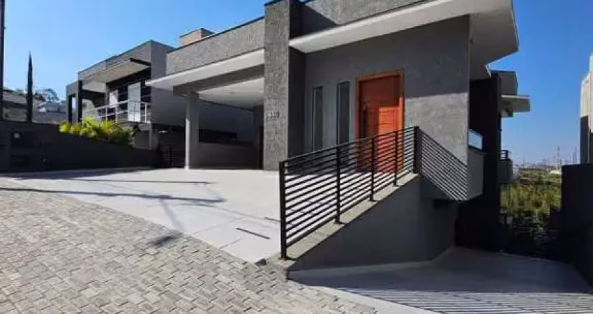 Casa à venda no condomínio Villa Real em Bragança Paulista-SP